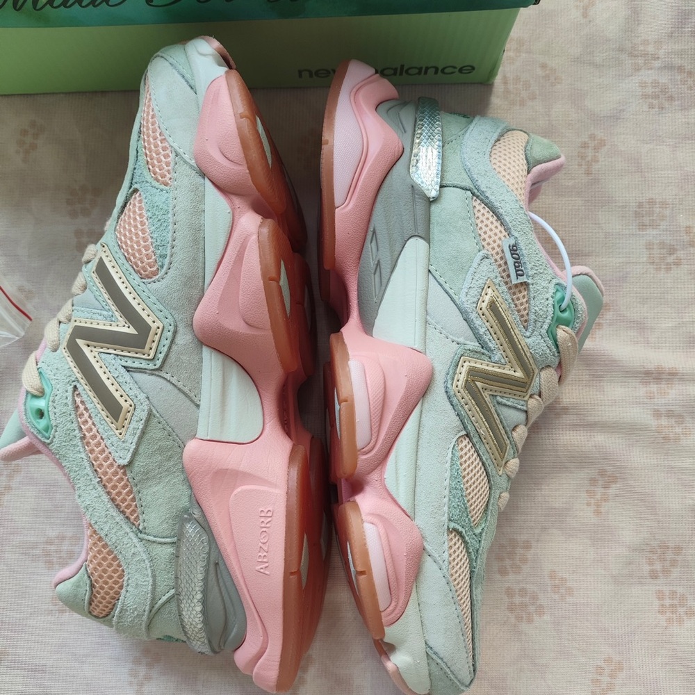 New Balance Pastel Mint & Pink Chunky Sneakers - Picture 4 of 7